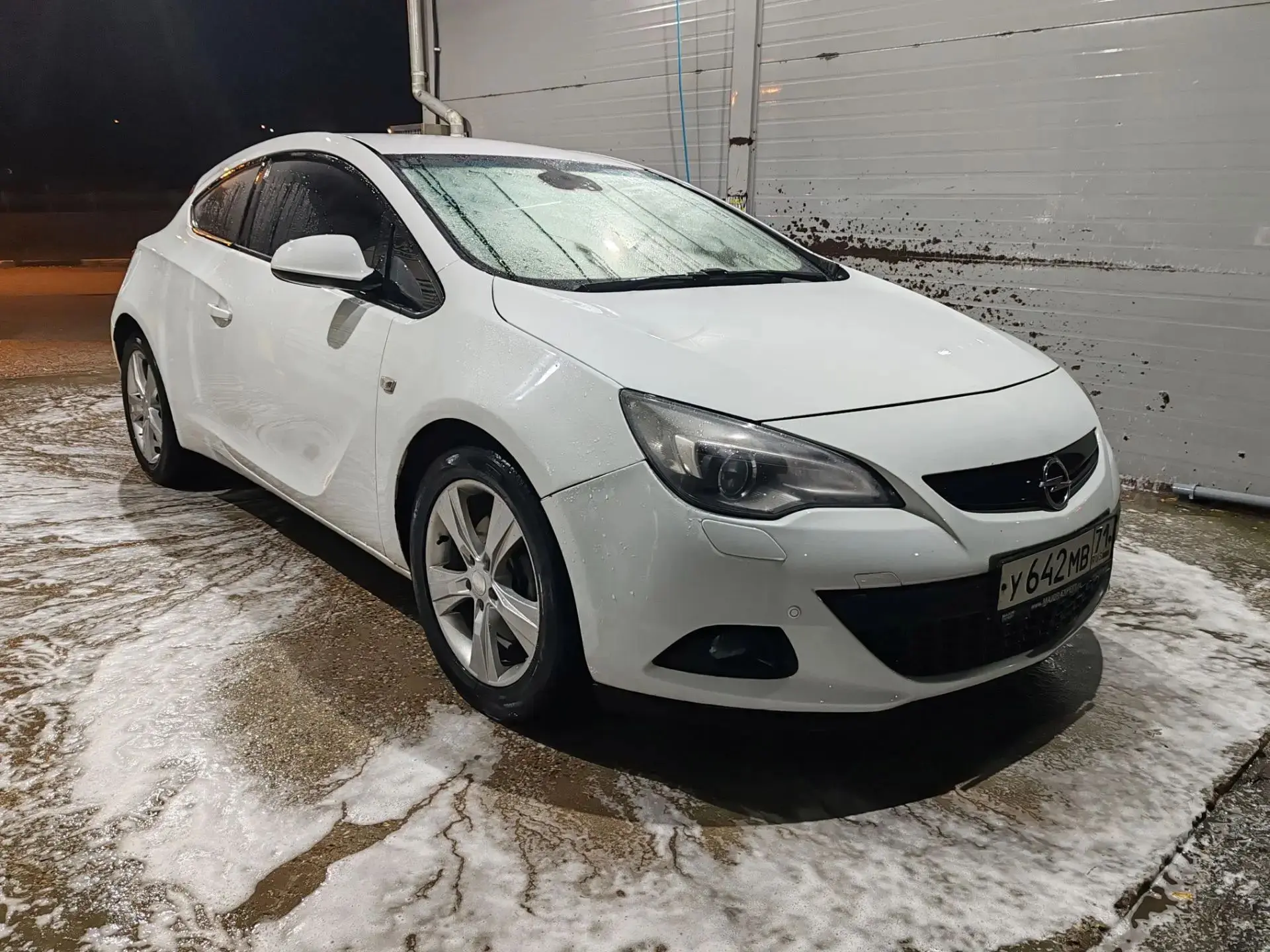 Продам Опель J GTS 12 Года 1.4 на автомате.... Техническая часть без вложений... В коро...