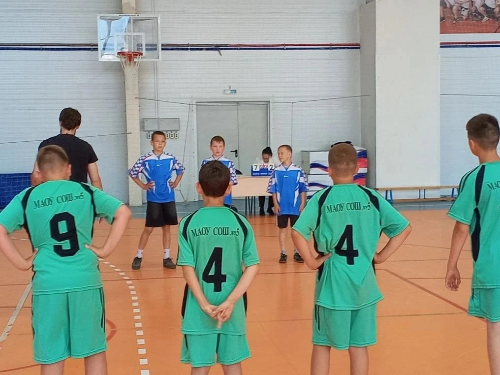 🏀 28 и 29 мая прошли первые игры Всекубанского турнира по уличному баскетболу среди де...