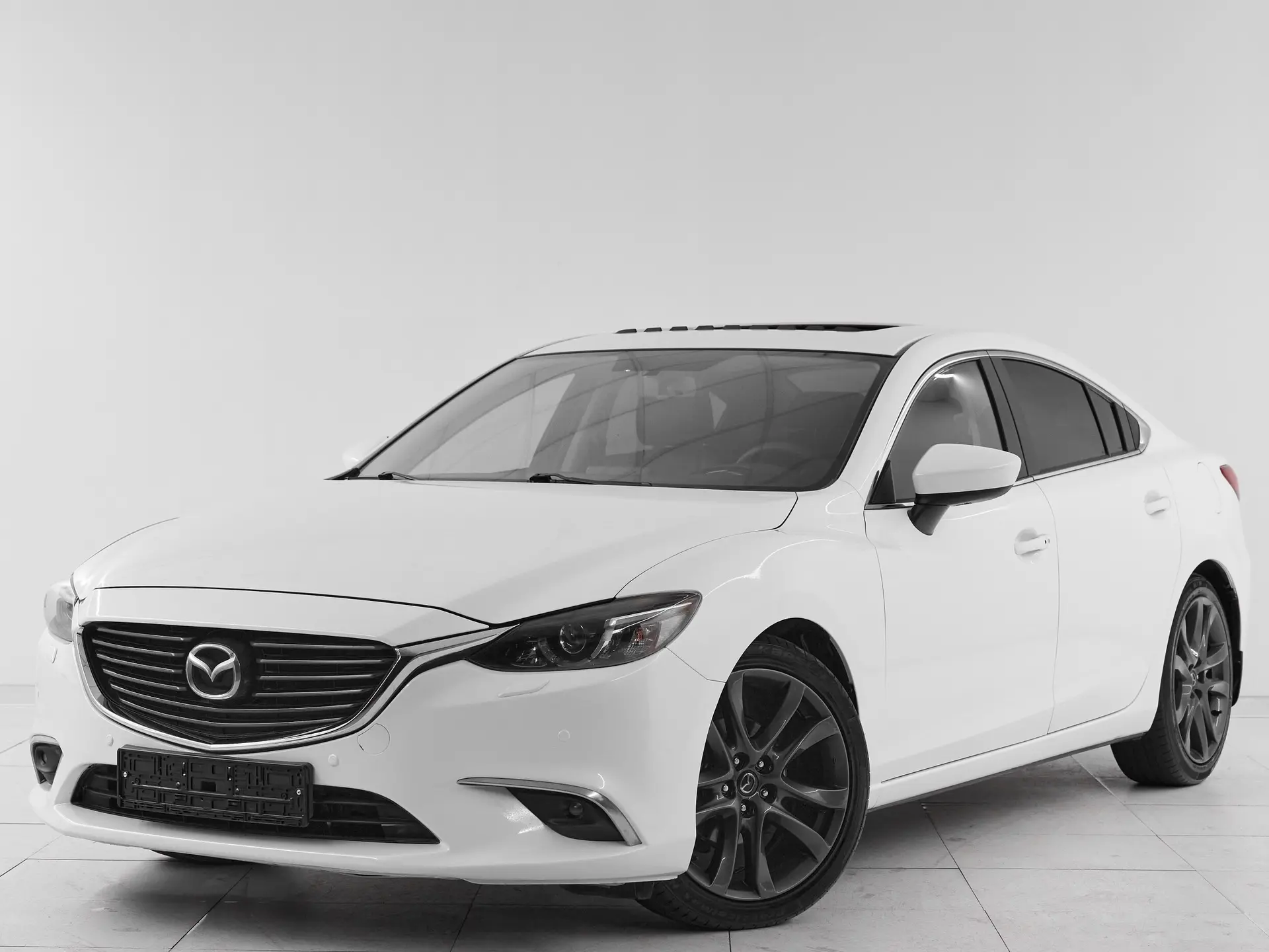 В НАЛИЧИИ Mazda 6 2015 года в комплектации Executive с пробегом