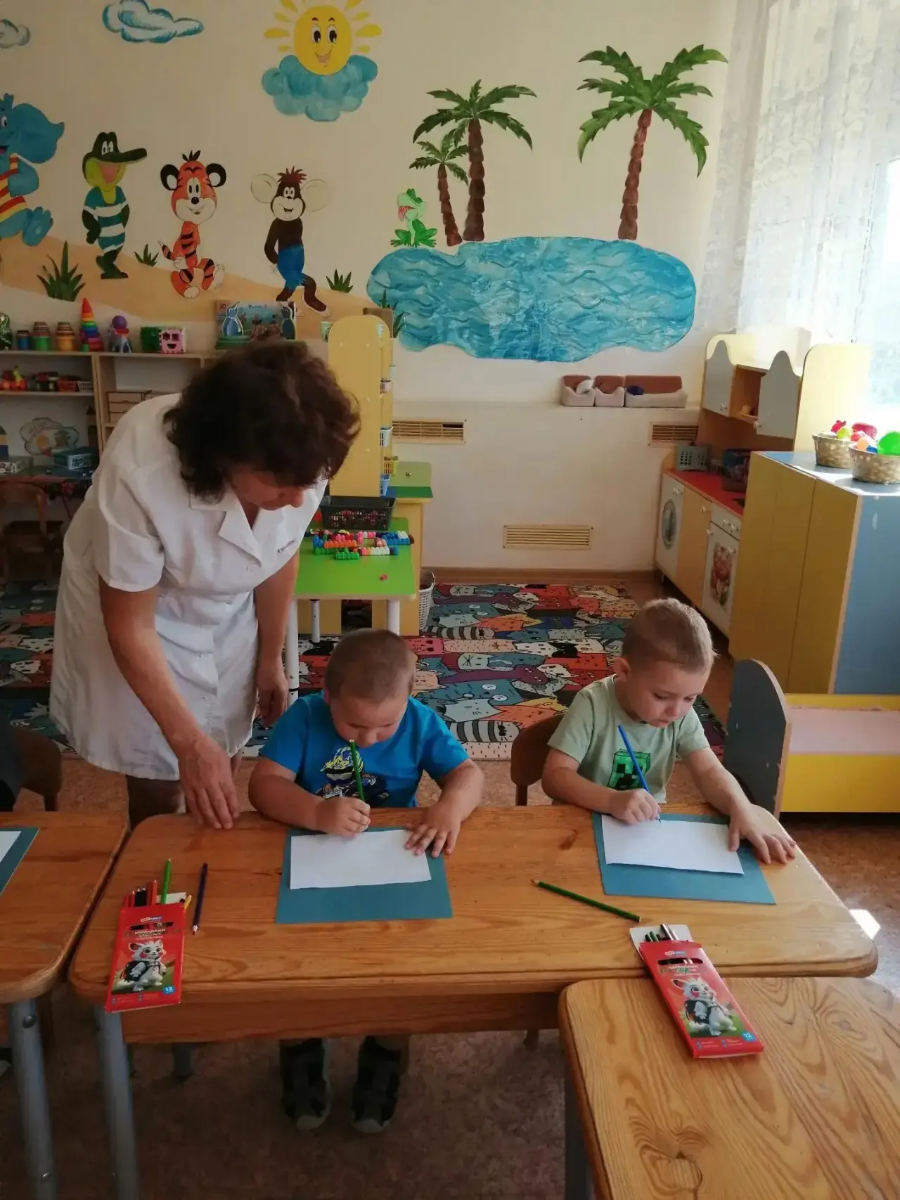 Под руководством воспитателя Мартыненко Г.Н. во второй младшей группе состоялось яркое ...