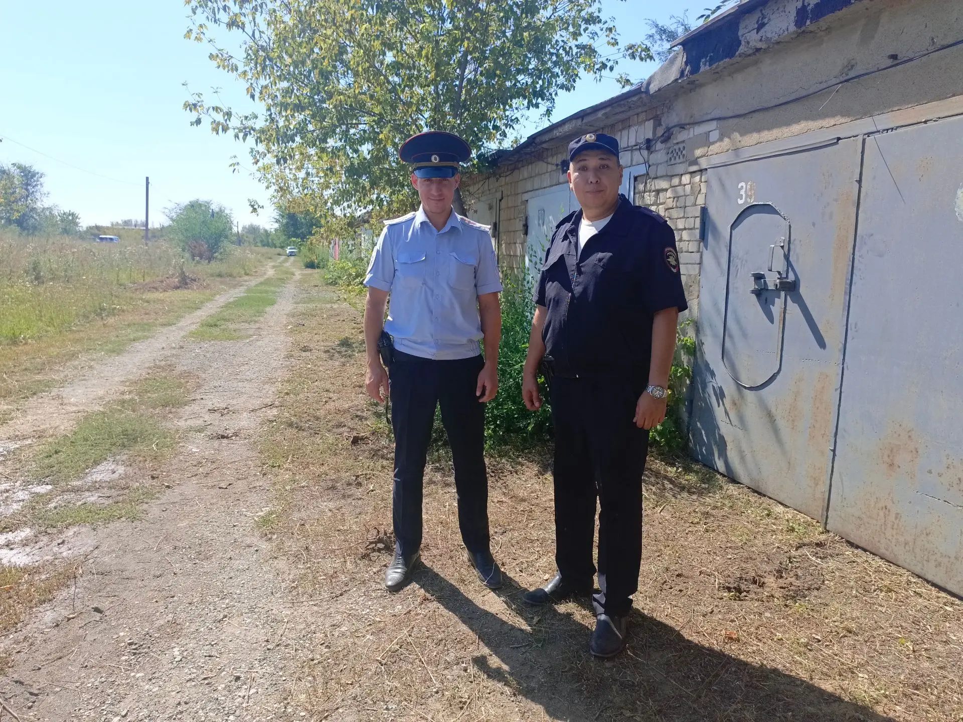 Гайский полицейский спас пенсионера из погреба с угарным газом