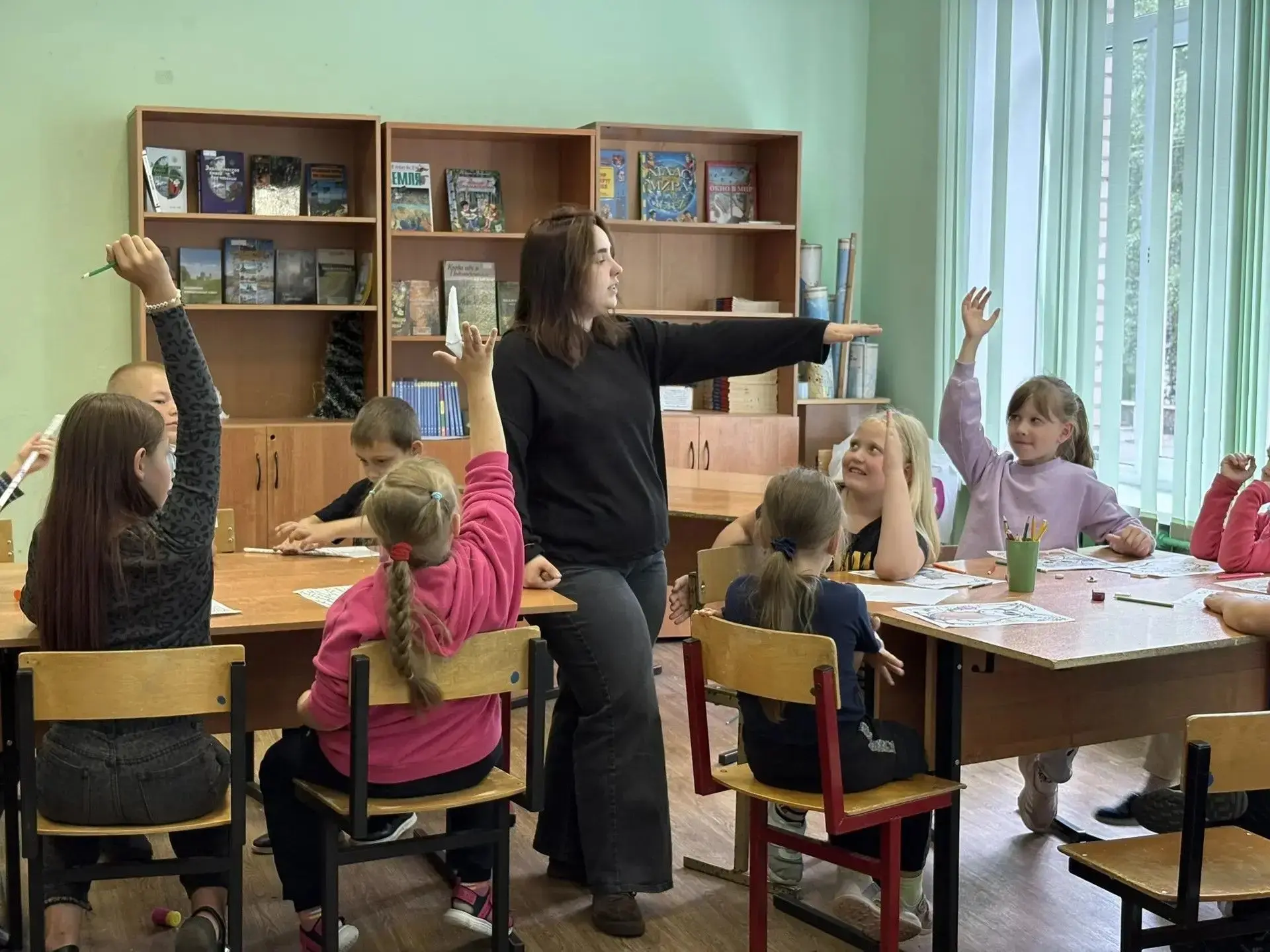 Сегодняшний день в нашем летнем пришкольном лагере «Огонёк» (ул.Дачная,  д.1) начался с погружения в