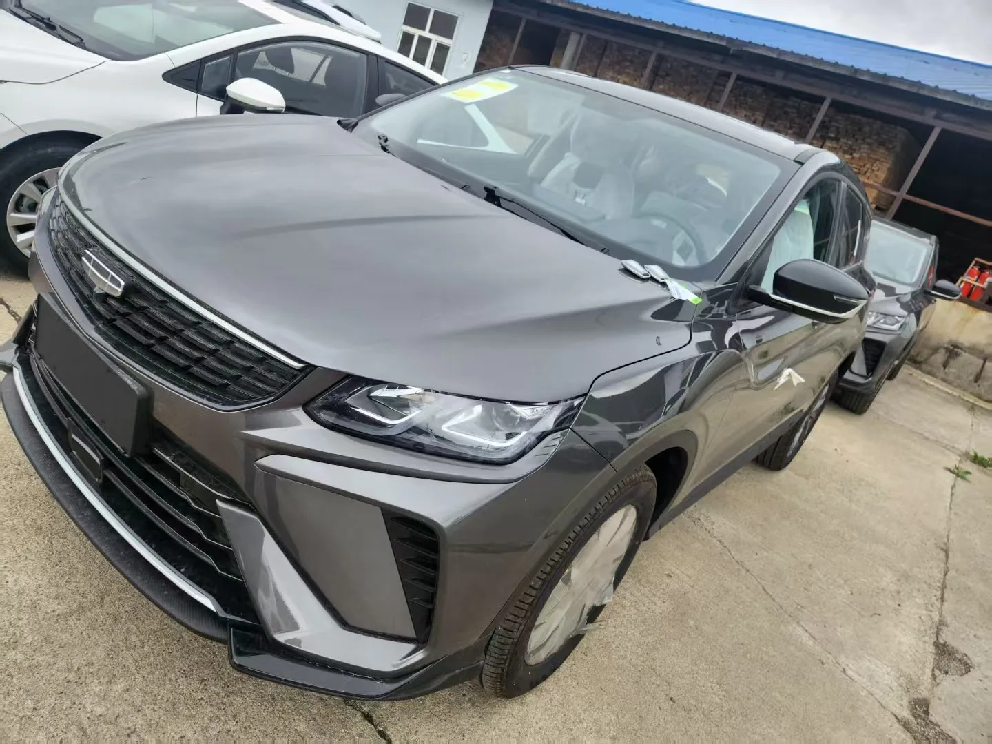 Сегодня Geely Coolray для нашего клиента из Томска прибыл на СВХ Уссурийска для прохождения процедур