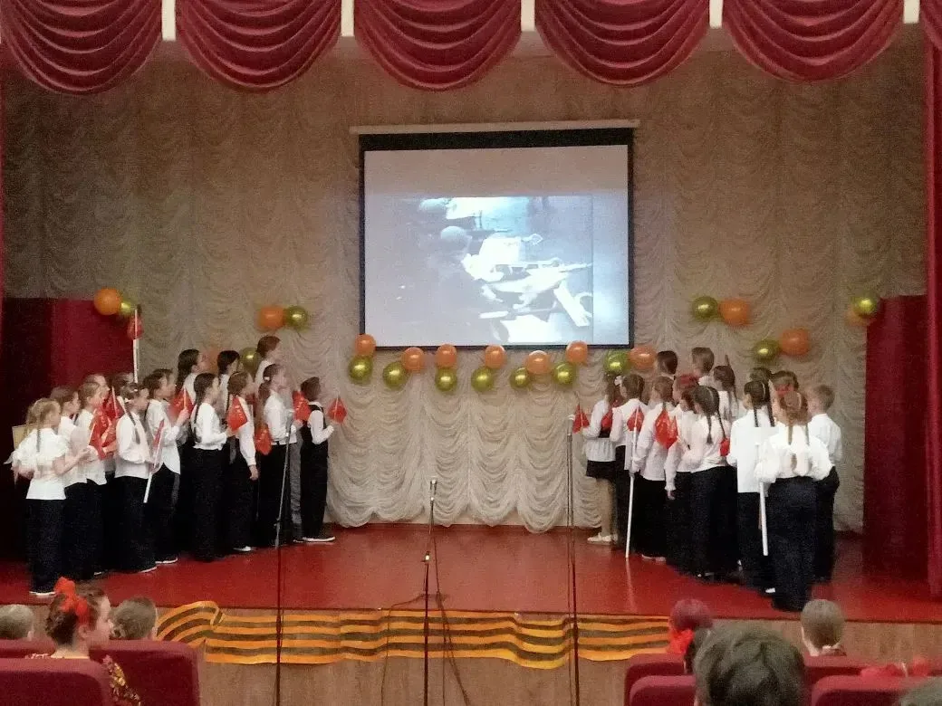 🎶 Сегодня творческие коллективы ЦДОД нашей школы приняли участие в городском конкурсе литературно-му