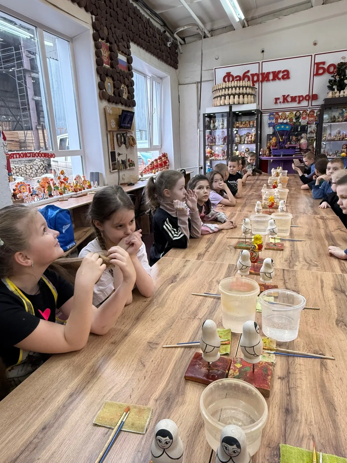 🇷🇺 РУССКАЯ МАТРЁШКА 🇷🇺  🤩 1 «Д» класс вместе с классным руководителем Ириной Андреевной Двиняниной о