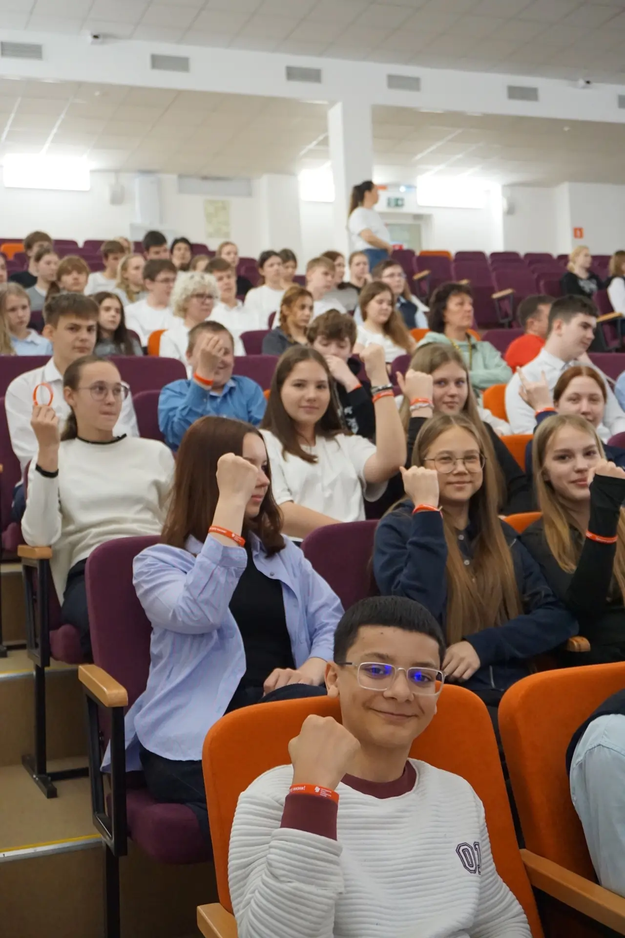 Встреча ко Всемирному дню памяти жертв СПИДа.    17 мая - скорбная памятная дата, призывающая вспомн