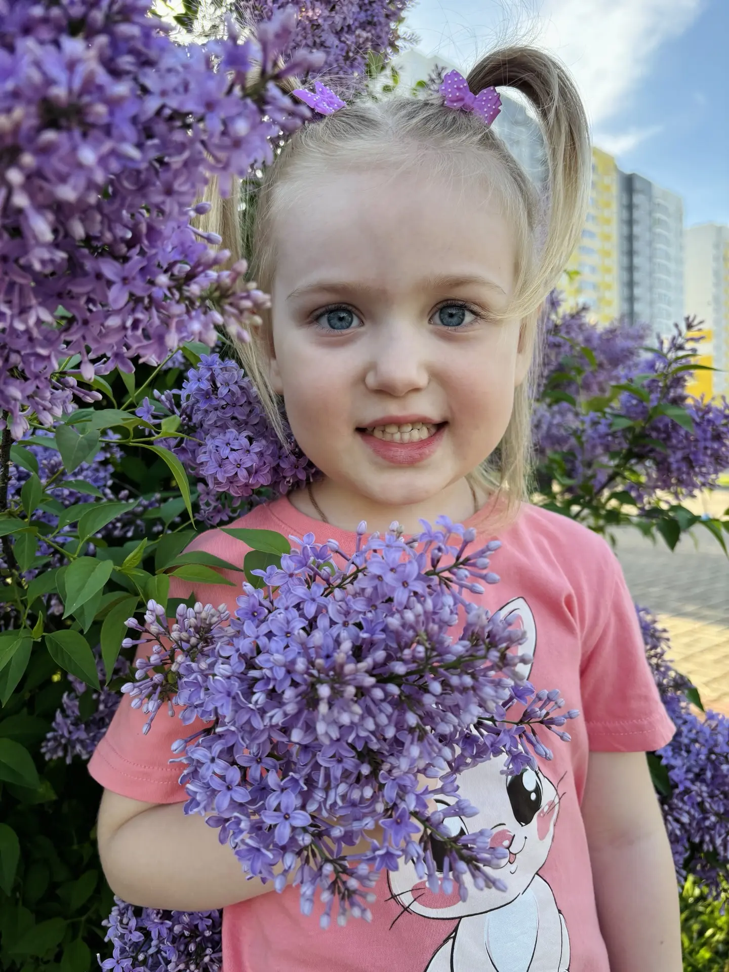 Волшебный аромат сирени — и мир становится чуточку прекраснее. 💜