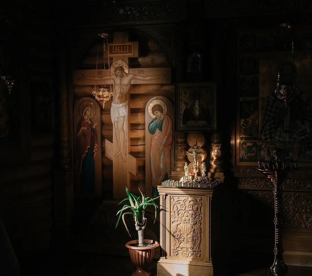 ⛪ Великая Страстная Пятница. День Страданий и Смерти Господа нашего Иисуса Христа.

Утром 10 апреля 