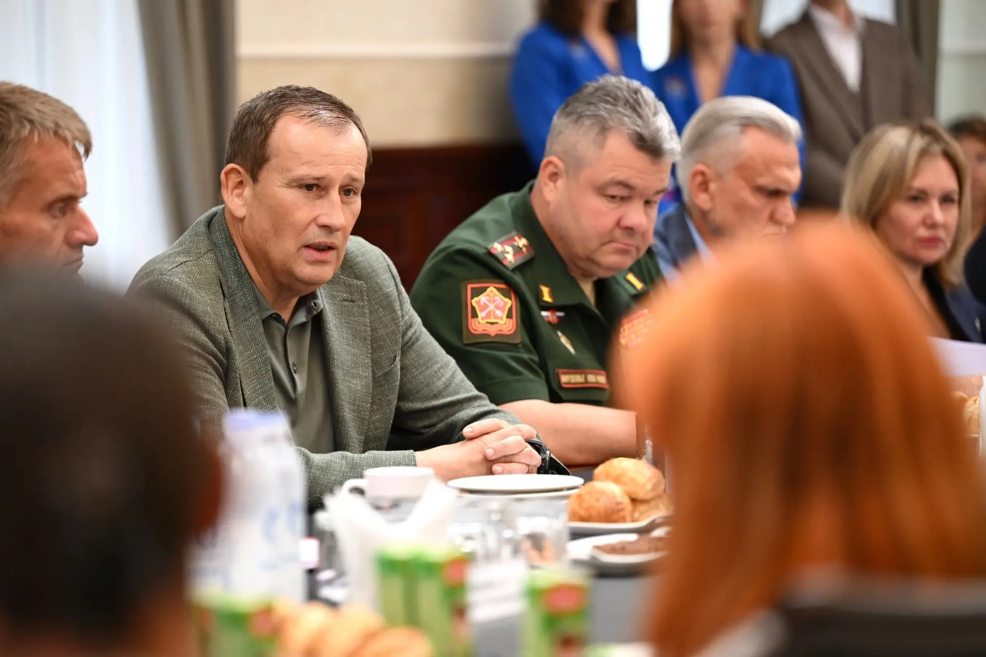 Сегодня губернатор Александр Дрозденко передал ордена Мужества родственникам всеволожск...