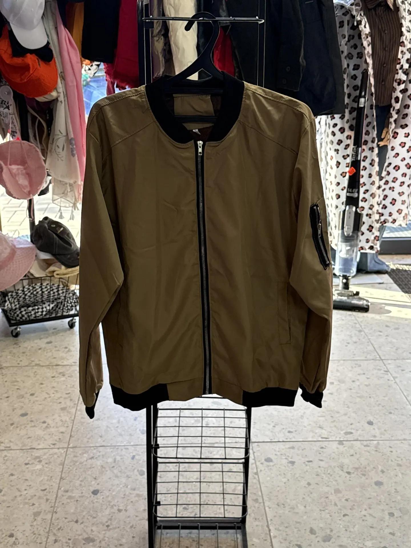 Куртка - 900₽