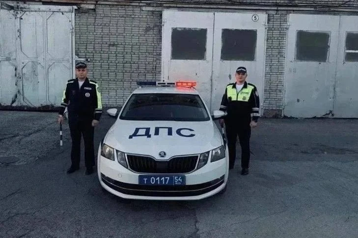 🙏 Экипаж ДПС довез малыша в больницу сквозь пробки в Новосибирске