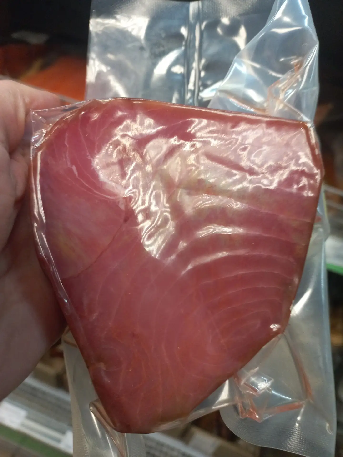 Сколько вкусного приехало. И форель сл.соли Карелия, и Морская Мурманск сл.соли, и тунец, и палтус, 