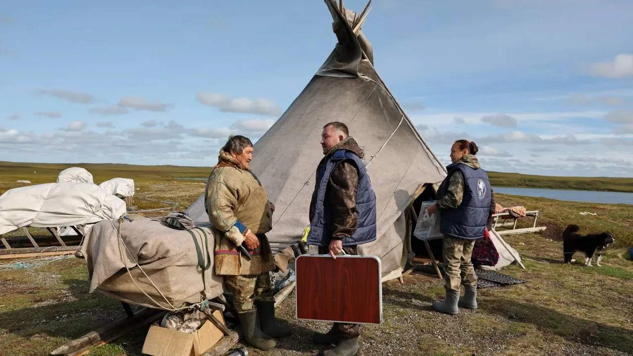 ⛺ Сотни семей тундровиков получили оборудование и выплаты  В Приуральском районе подвели промежуточн