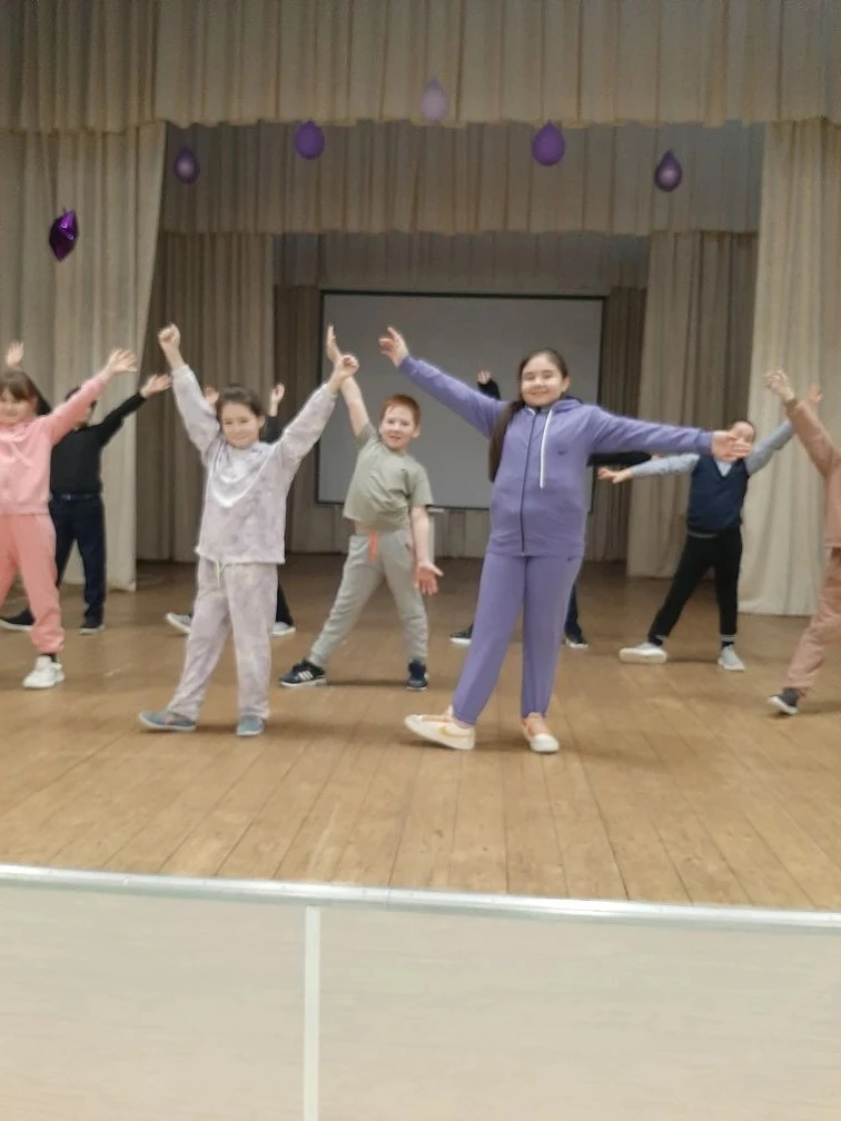 Вот так проходят весёлые занятия в  ансамбле "Непоседы" 🥰