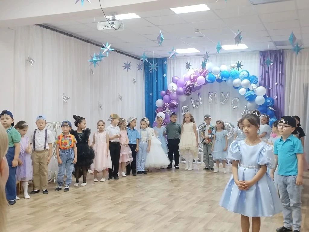Сегодня у нас особенный день — выпускной в подготовительной  группе √7! 🎓