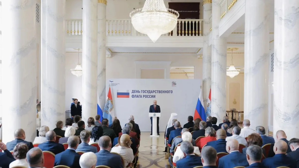 ⚡️Вячеслав Федорищев вручил государственные награды жителям Самарской области накануне ...