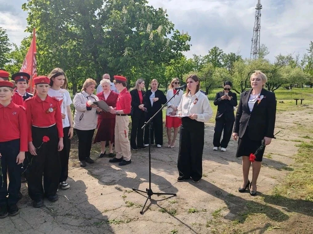 📆 08 мая на Аллее памяти в п. Синегорский прошло мероприятие, посвящённое открытию мемориальных пам