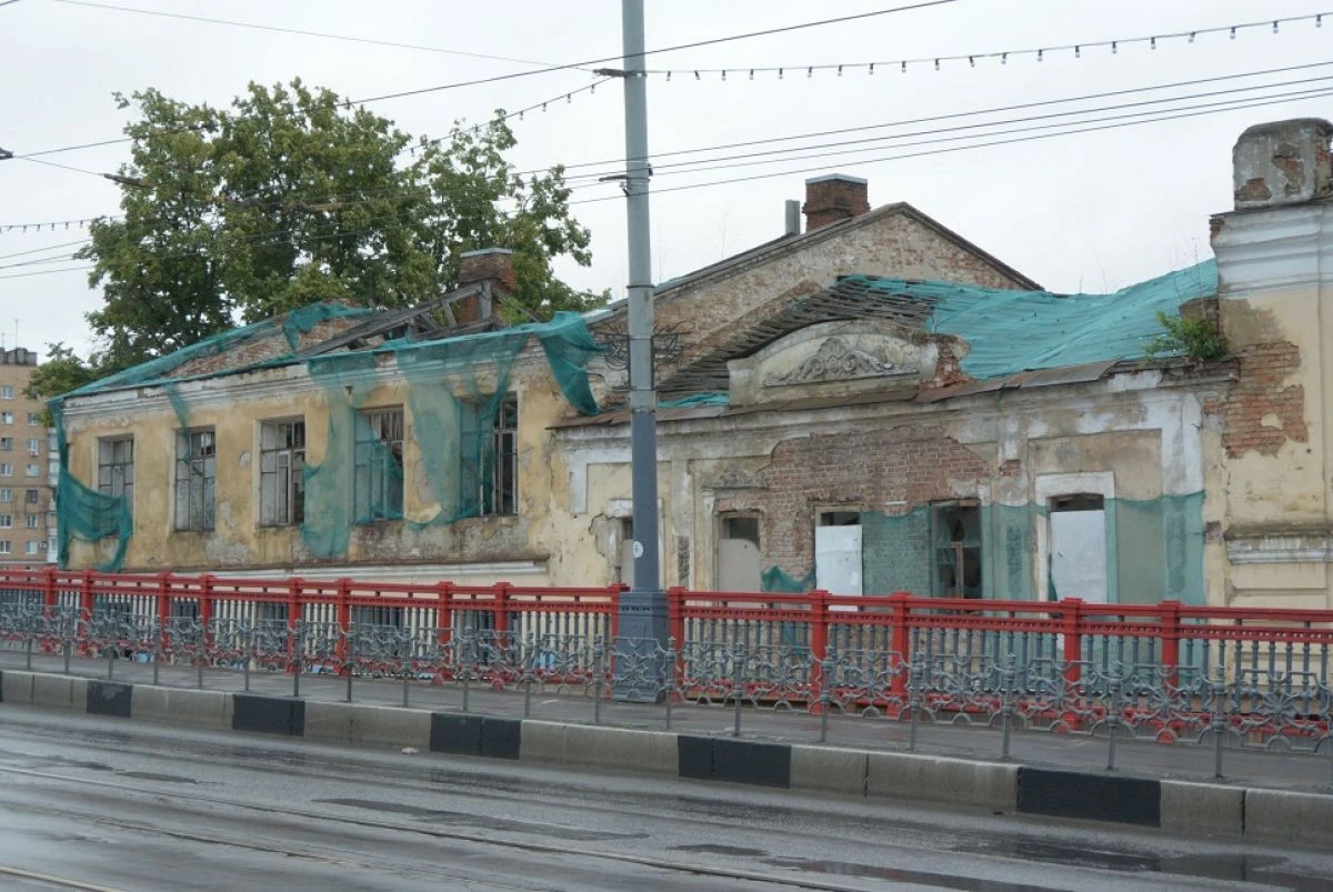 💸 ДОМ на Гостиной оказался под угрозой банкротства