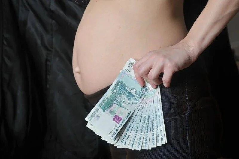 За год в Кузбассе беременным студенткам выплатили более 76 млн рублей