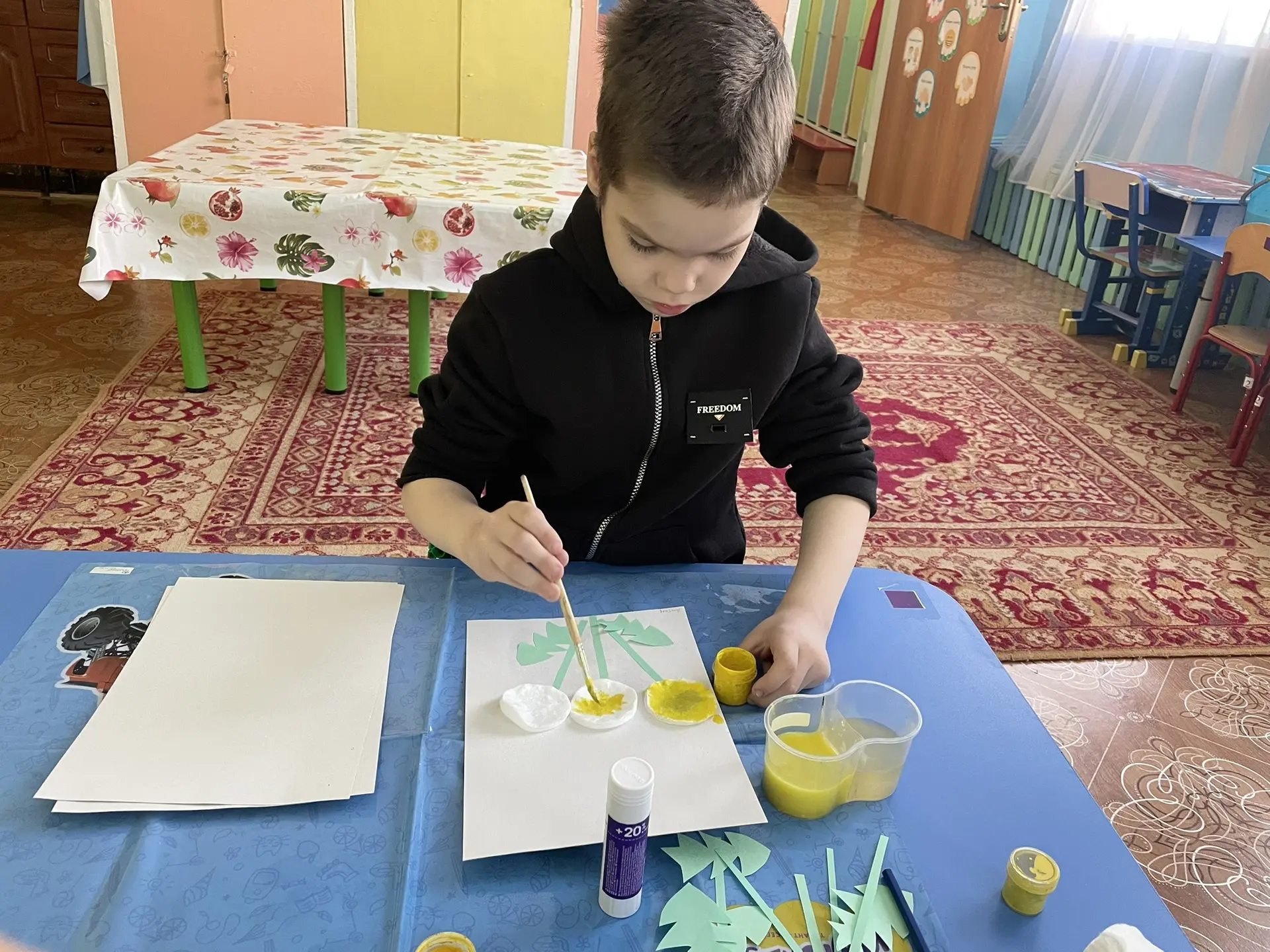 Носит одуванчик
