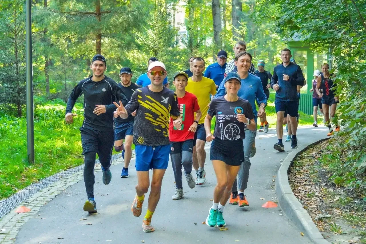 Выходные на подходе! 
Предлагаем провести их в парке: прогуляться, отдохнуть, заглянуть в пространст