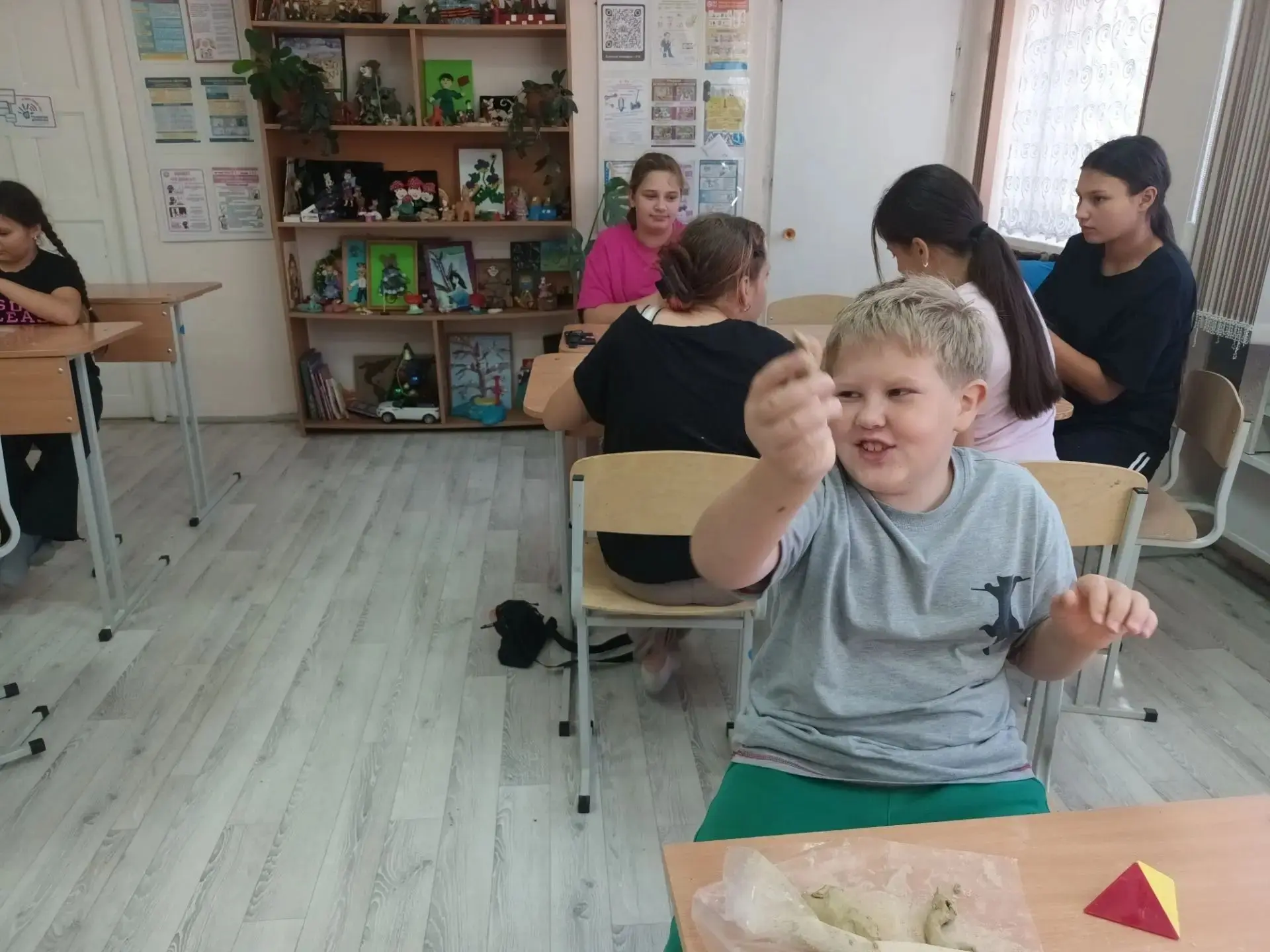 Творческая суета в самом разгаре! Наша мастерская гудит, как пчелиный улей: стук инстру...