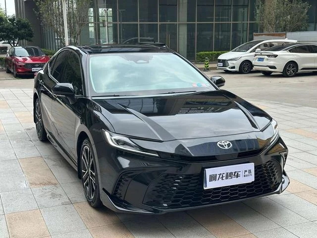 🚗 Название: Toyota Camry