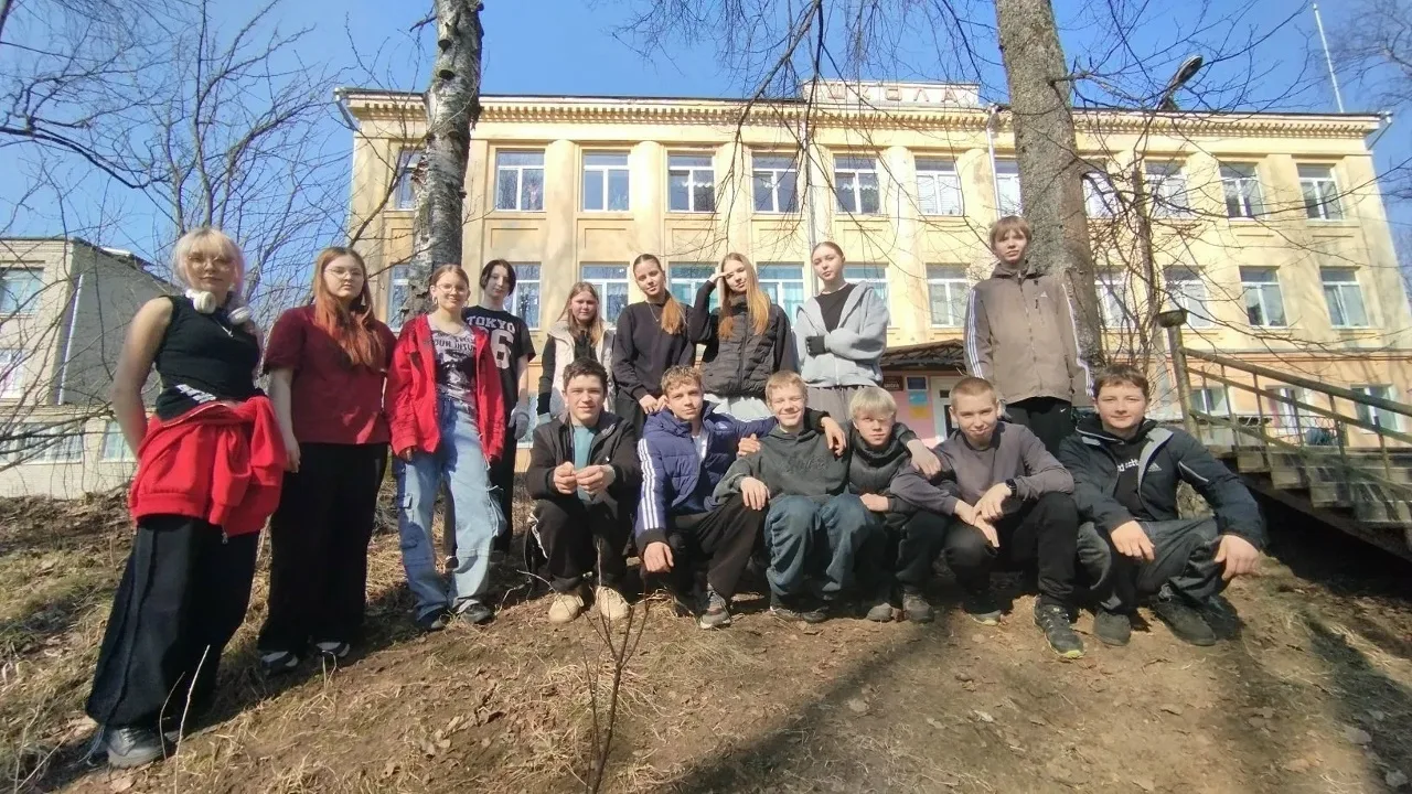 Сегодня в нашей школе прошёл настоящий праздник труда — субботник! 🌿