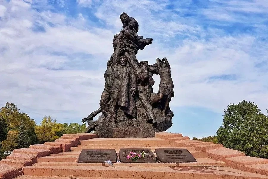 🕯️ 29 сентября 1941 года в урочище Бабий Яр на окраине Киева начались массовые расстре...
