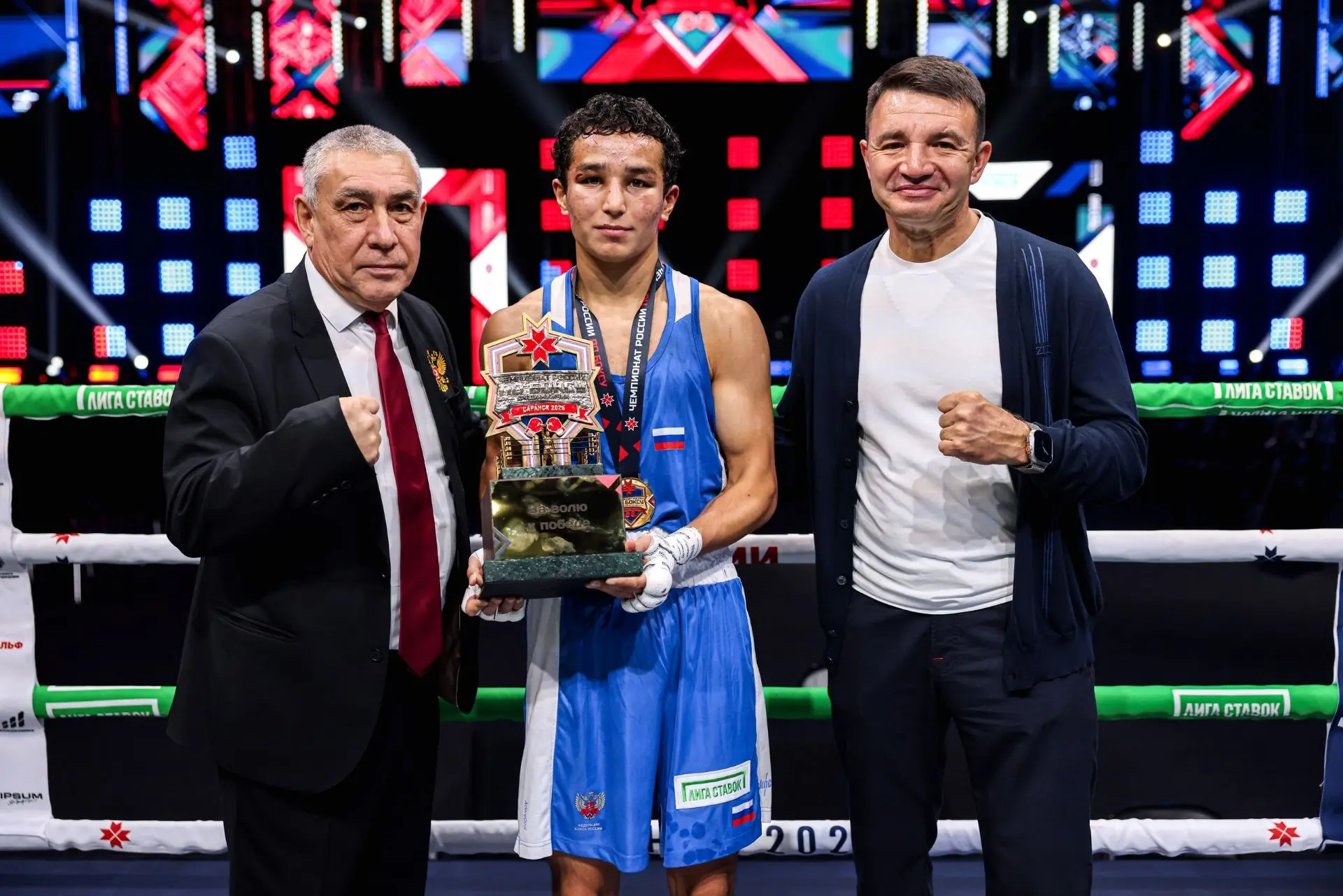 По итогам Чемпионата России по боксу обладателем индивидуального приза соревнований в н...
