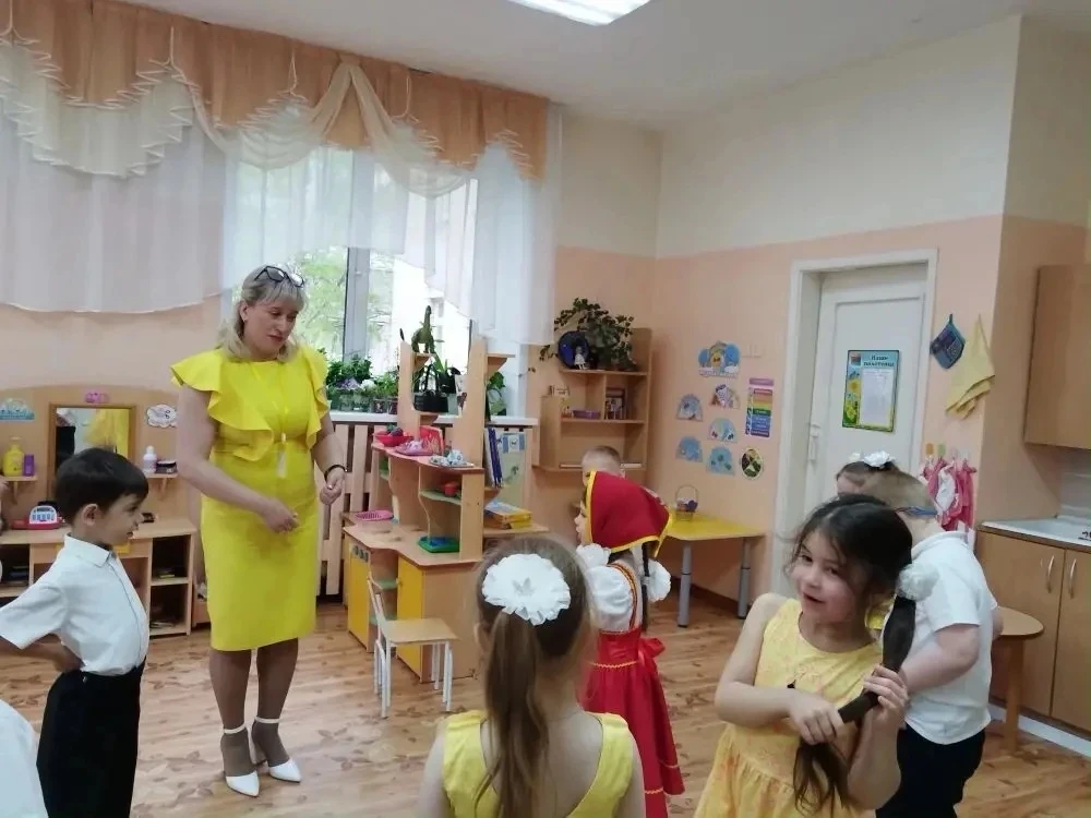 Открытое занятие, посвящённое стихам ангарской поэтессы Людмилы Зыряновой из сборника «...