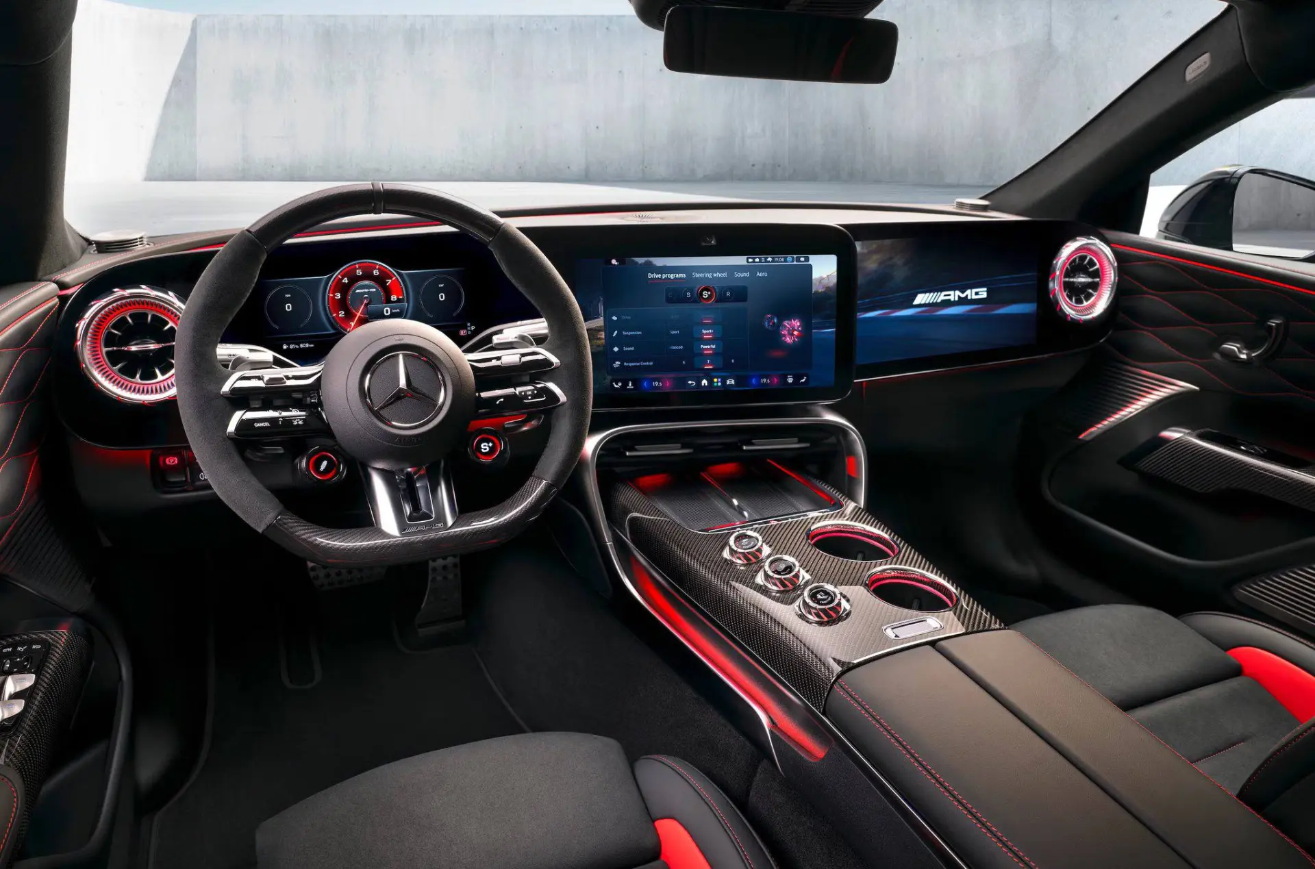 Mercedes-AMG представила полностью электрический GT 4-Door Coupe.