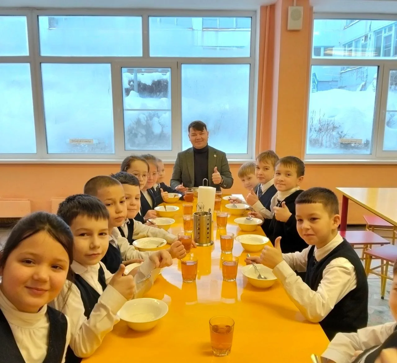 В чебоксарских школах продолжается реализация проекта «Завтрак с директором»!   Организация качестве
