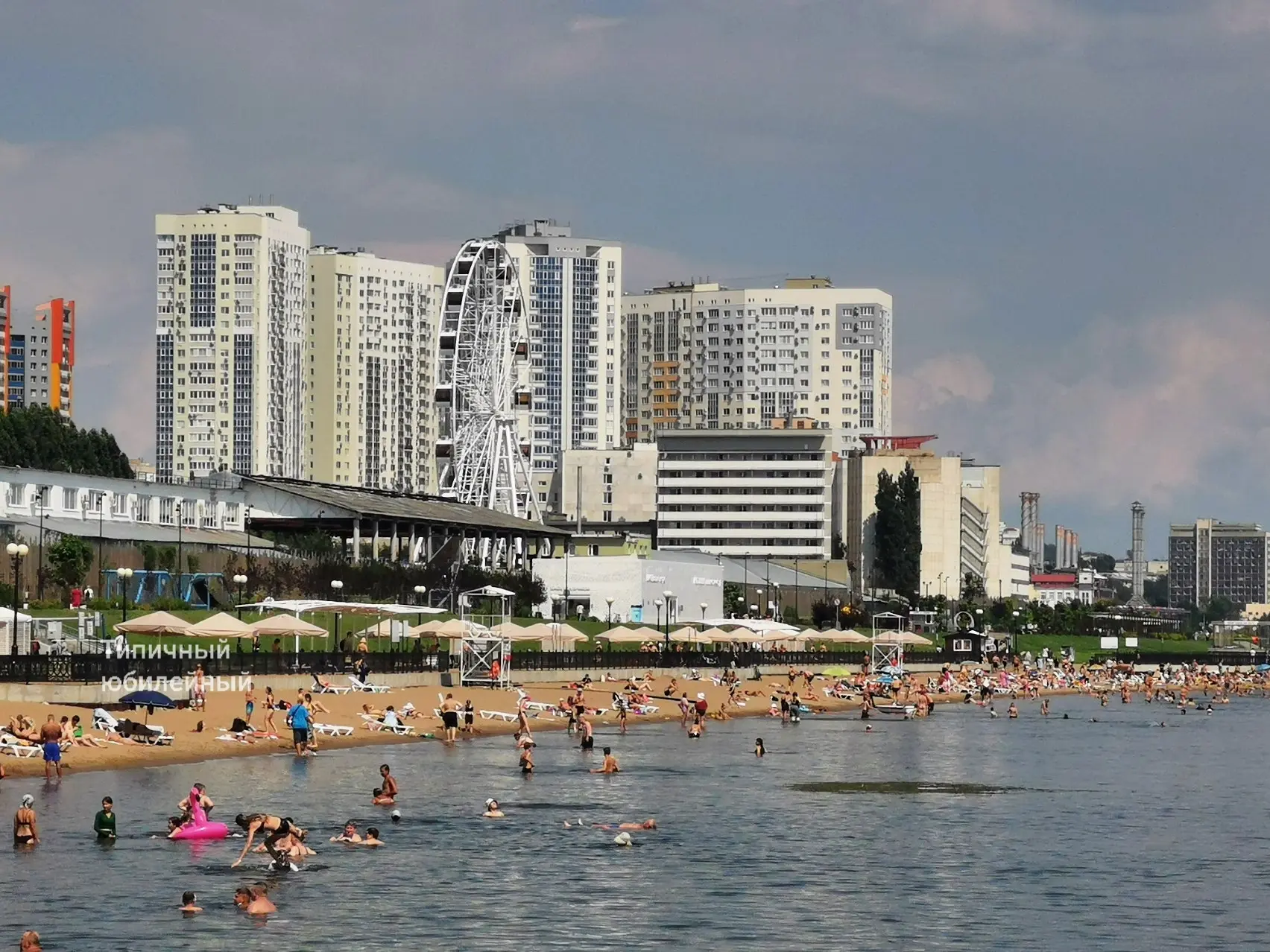 В Саратовской области названа дата начала купального сезона — пляжи откроются 12 июня.