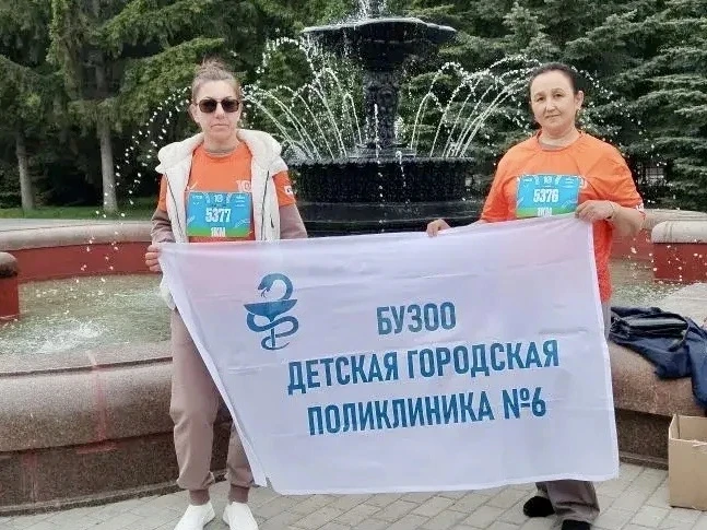 Весенний полумарафон в Омске: 3500 бегунов на старте!