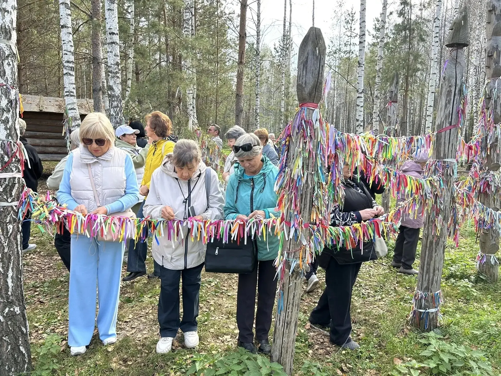 ЗОЛОТОЙ ФОНД ТКТТС: ВЕТЕРАНЫ КОЛЛЕДЖА ВСТРЕТИЛИ ПРАЗДНИКИ В ЭТНОГРАФИЧЕСКОМ СТОЙБИЩЕ! 🍁 ✨
