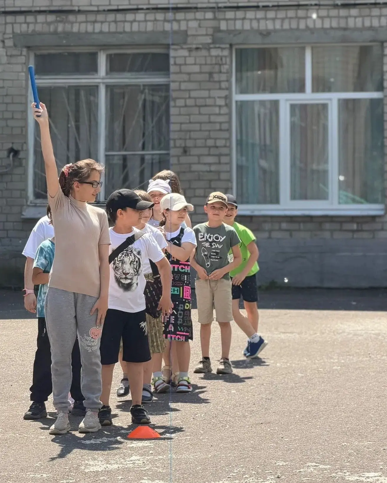 В пришкольном лагере состоялся спортивный праздник.
Соревнования прошли под девизом «Мы одна большая