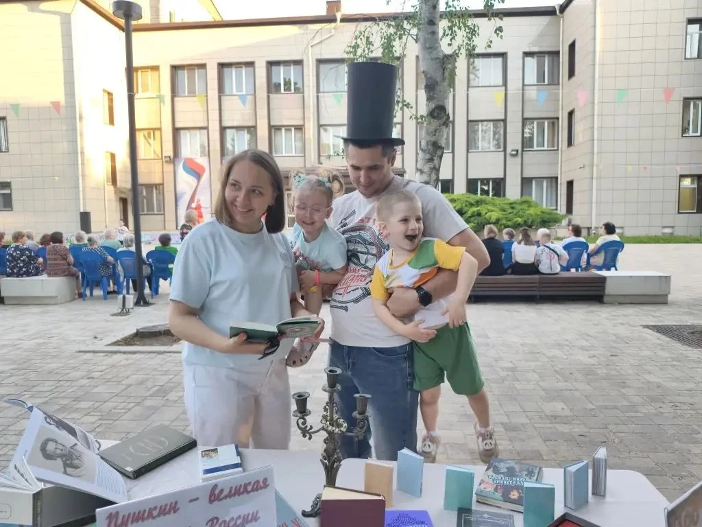 В Пушкинский день России и День русского языка в центральном парке им. Ю.А. Гагарина ст. Брюховецкой