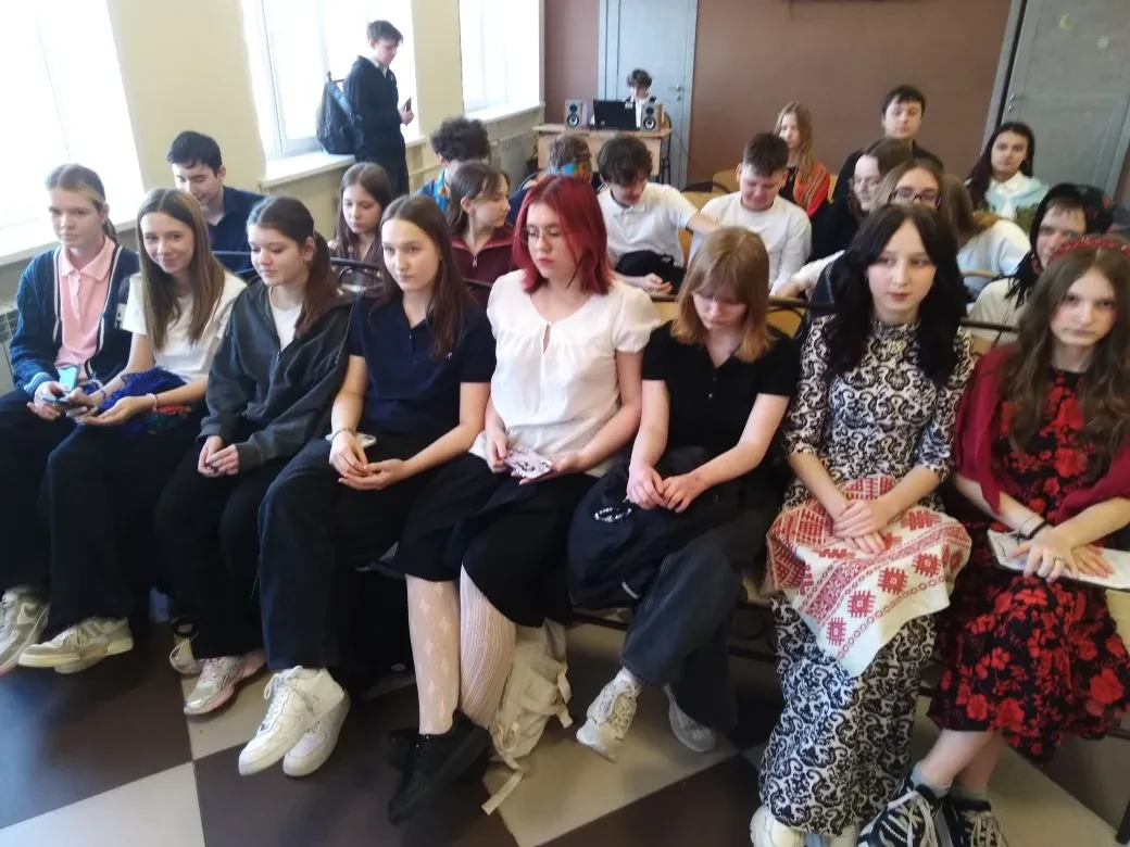 Снова наш небольшой спектакль-концерт: "Театр у микрофона" 16 января "Ты в стороночке не стой - праз