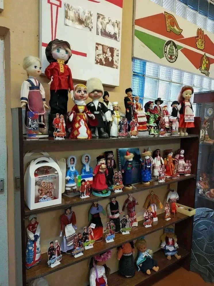 В Год единства народов России и своего 50- летия музей КИД " Факел" пополнился бесценными экспонатам