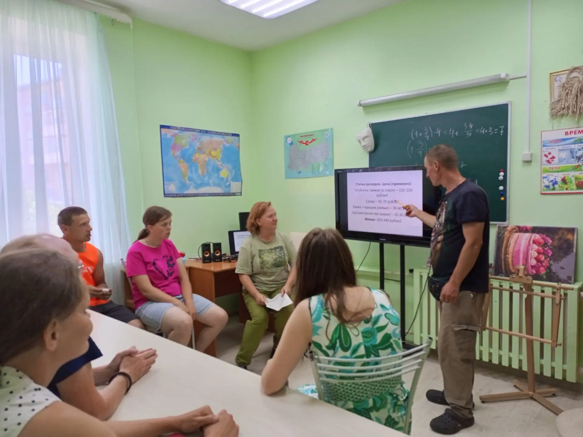 Варенье, банки и бюджет: считаем летнюю «сладкую» экономику
Лето в разгаре, а значит, начинается вел