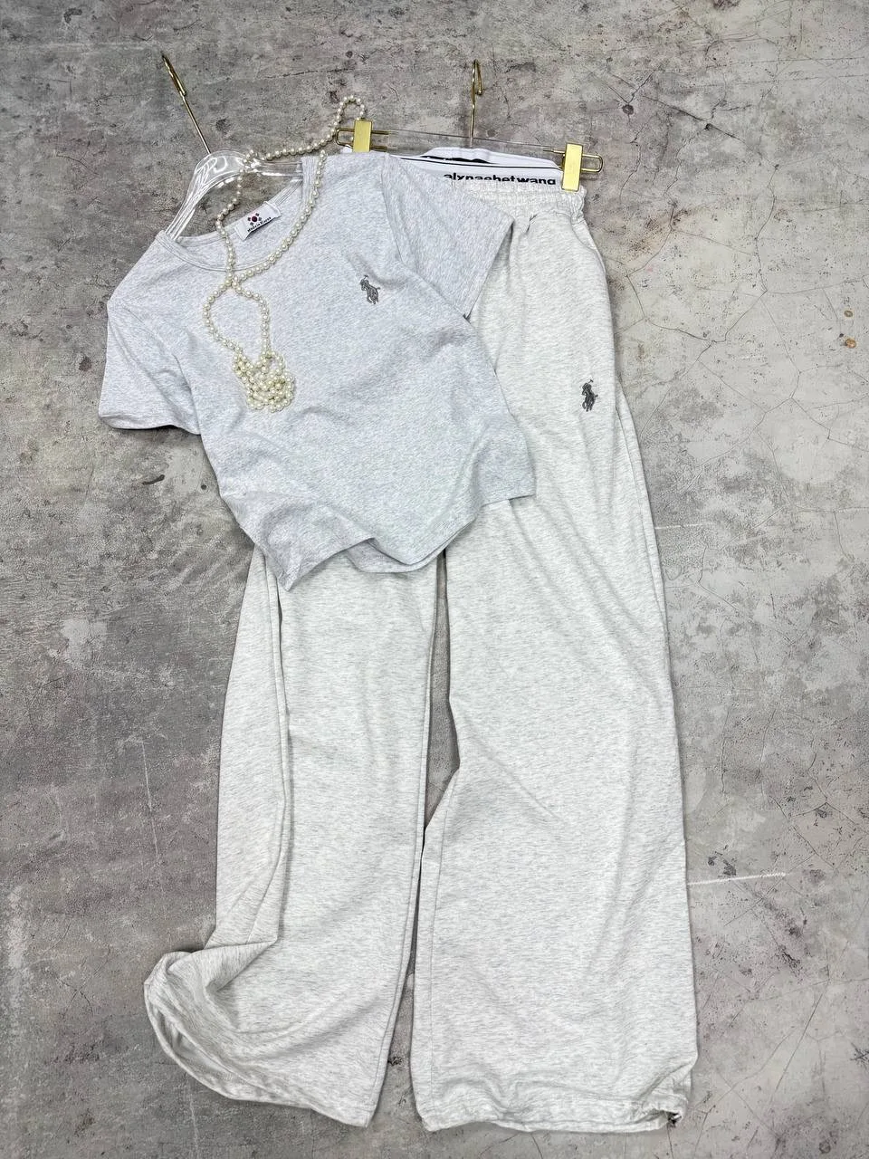 Костюм Двойка от бренда Polo 😇 

Цена штучно: 1700₽
Цена опт от 4 штук: 1600₽

Размер: 42-48 One Si