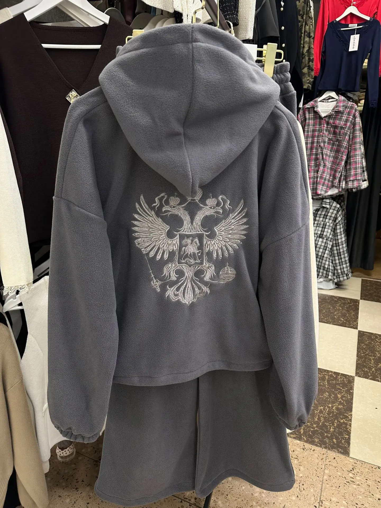 Костюм 2-ка с гербом России🔥🔥