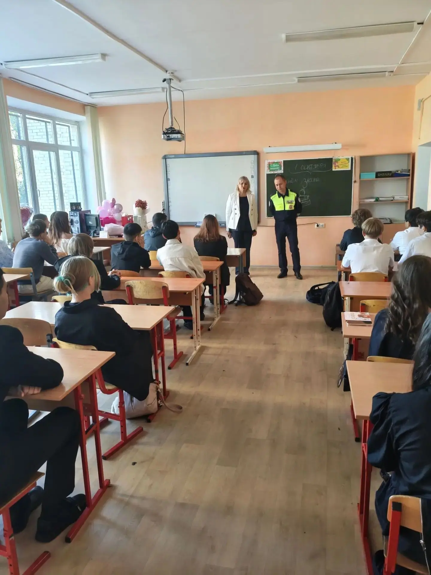 Важные гости в школе №516