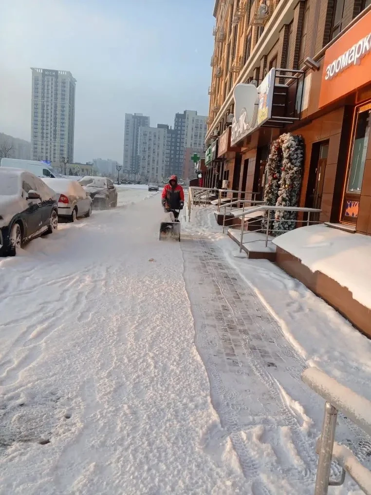 Дорогие жители!  ❄️Прошла снежная и морозная неделя, и наши дворники усердно трудились над очисткой 