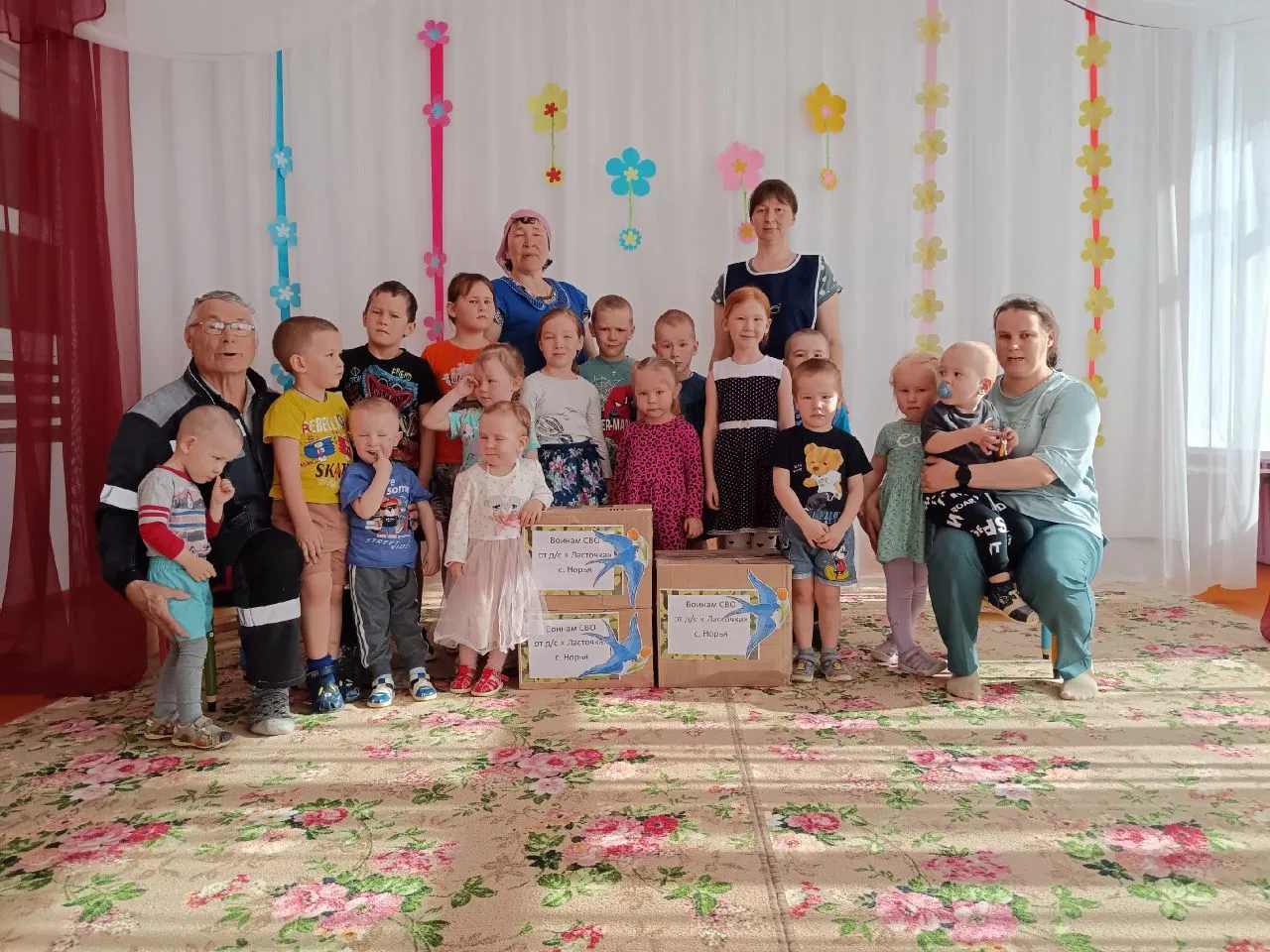 👫В детском саду "Ласточка" (МОУ СОШ с.Норья) прошла успешная акция "Посылка солдату", ...