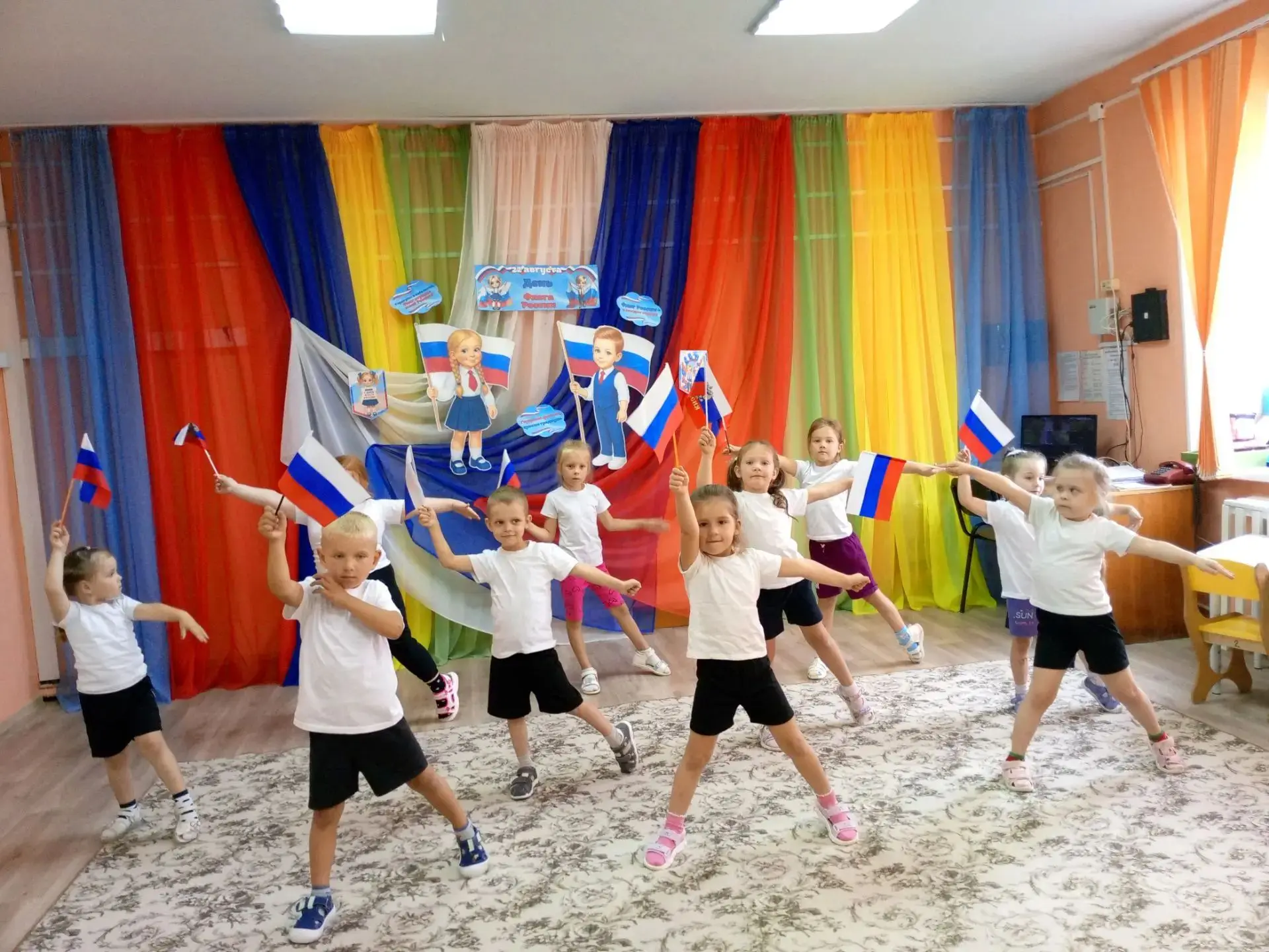 🤍 БЕЛЫЙ — чистота и мир,
