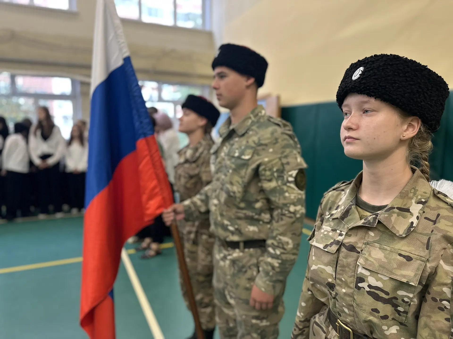 ЦЕРЕМОНИЯ ПОДНЯТИЯ ГОСУДАРСТВЕННОГО ФЛАГА РОССИЙСКОЙ ФЕДЕРАЦИИ