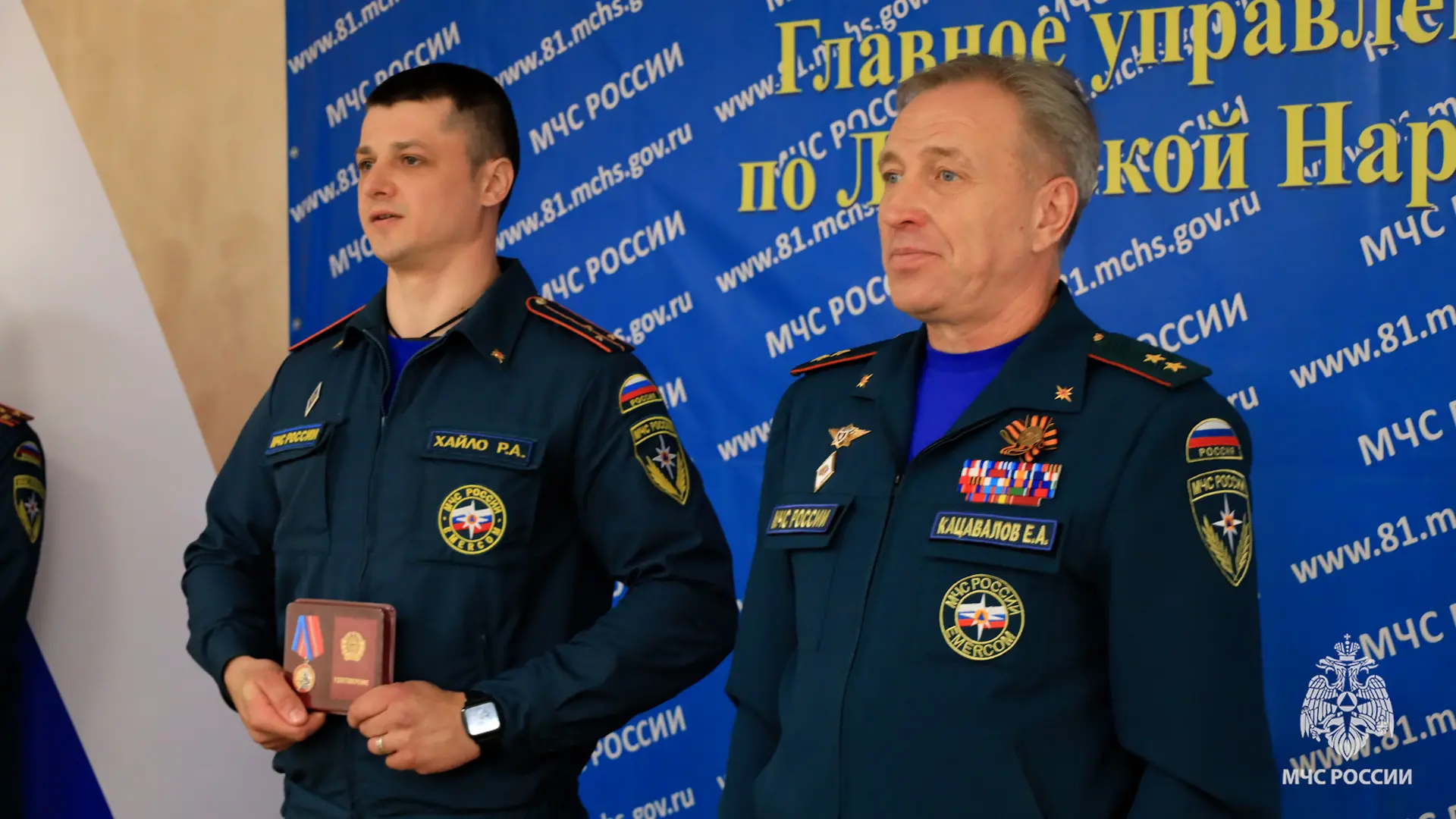 На свете есть особенная служба,  где верность делу и мужская дружба сильнее самых дьявольских огней.