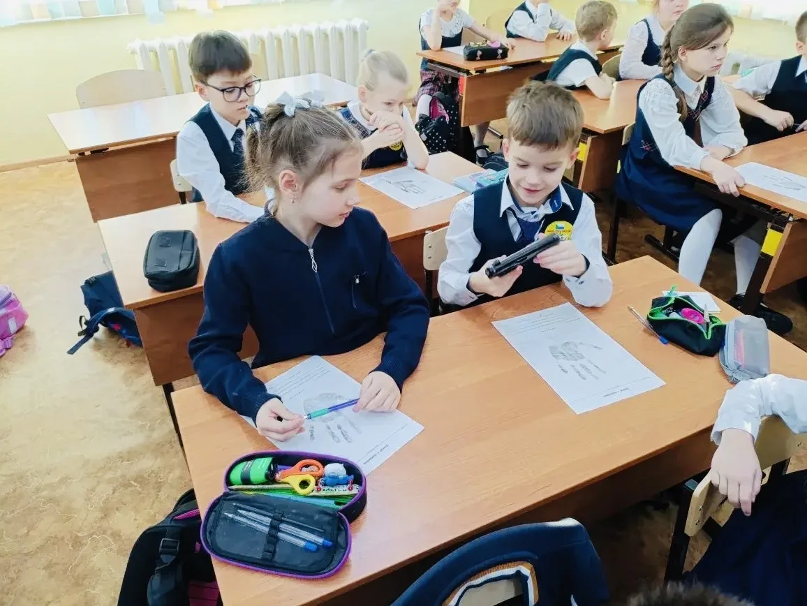 🔬Профориентационная работа в нашей школе 👨‍🔧  Профессия "Эксперт- криминалист"  Очень интересное, по